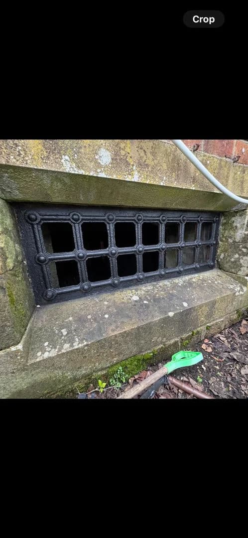 Cast-iron air brick cleaned – after